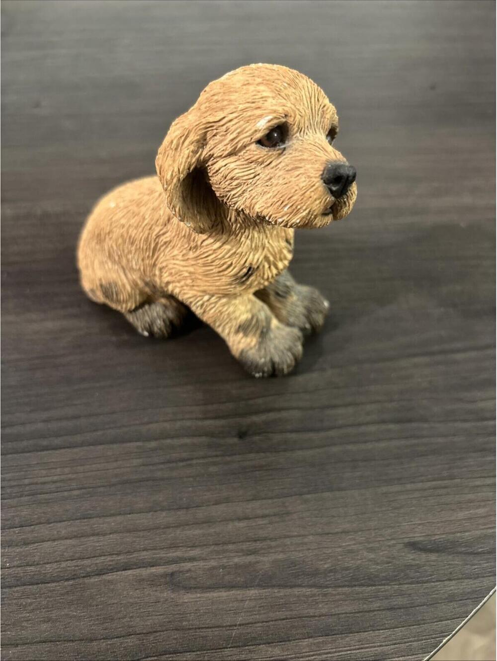 Dog. Labrador Retriever Sandicast Dirt Claude Figurine. [COPY]
